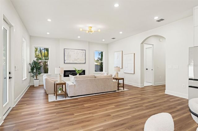 10194 HODSON PLACE, Seminole, FL 33776