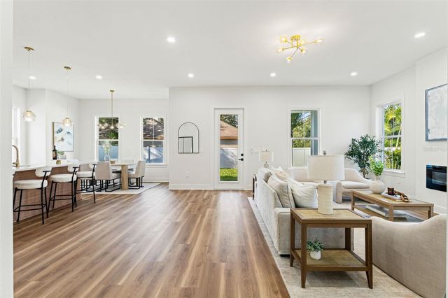 10194 HODSON PLACE, Seminole, FL 33776