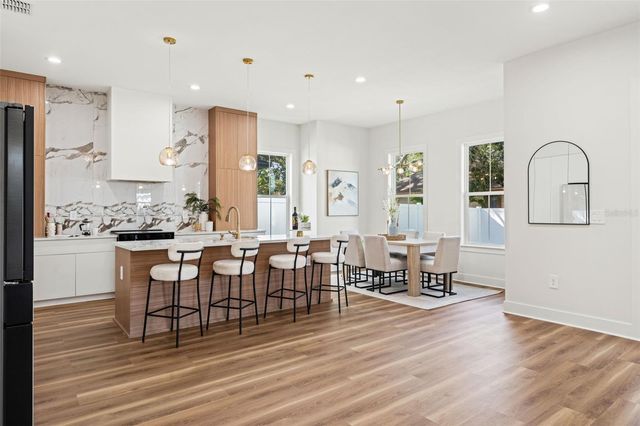 10194 HODSON PLACE, Seminole, FL 33776