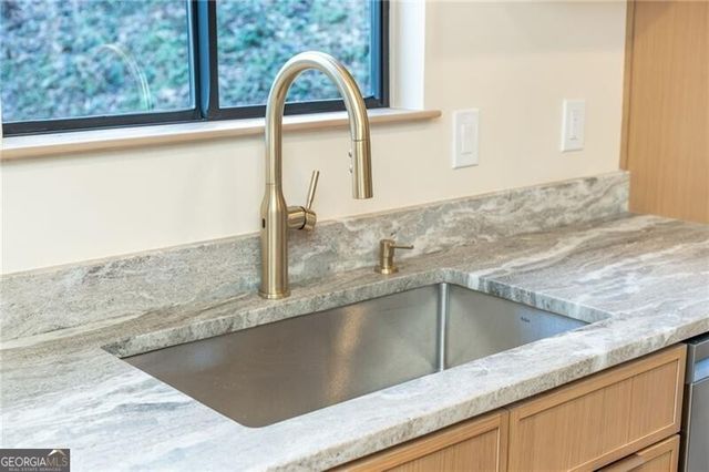 475 Ramsdale Drive, Roswell, GA 30075