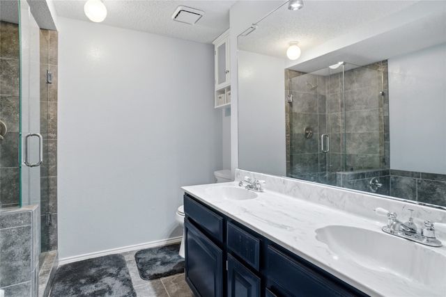 5305 Faireast Court, Arlington, TX 76018