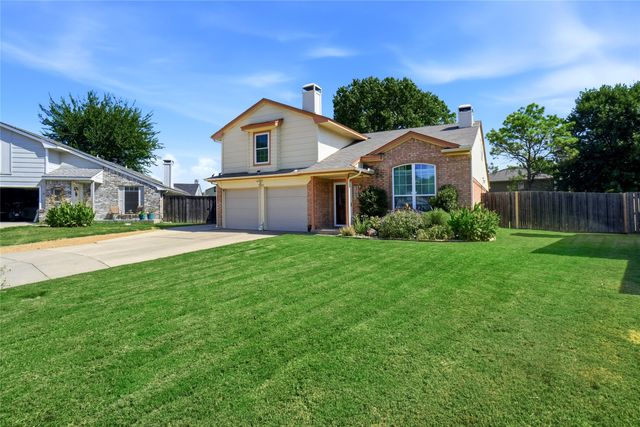 5305 Faireast Court, Arlington, TX 76018
