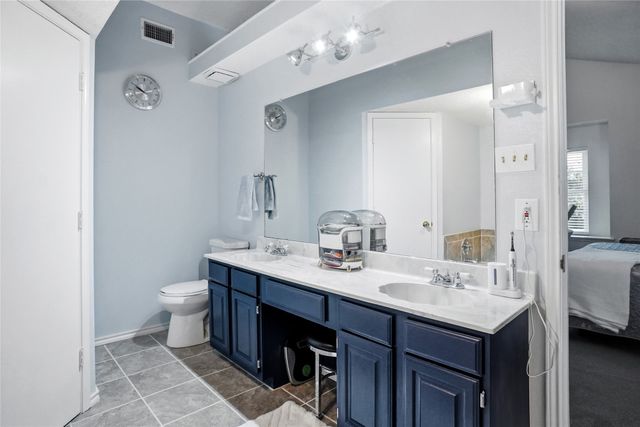 5305 Faireast Court, Arlington, TX 76018