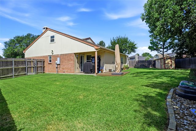 5305 Faireast Court, Arlington, TX 76018