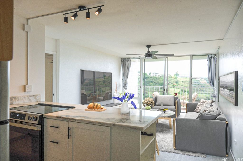 98-715 Iho Place 4303, Aiea, HI 96701