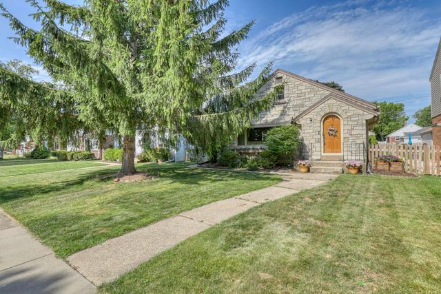 3023 N 85th STREET, Milwaukee, WI 53222