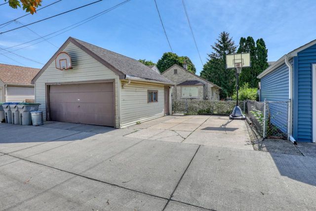 3023 N 85th STREET, Milwaukee, WI 53222