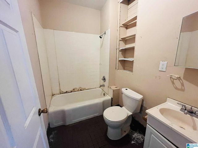 820 4TH COURT W, Birmingham, AL 35204