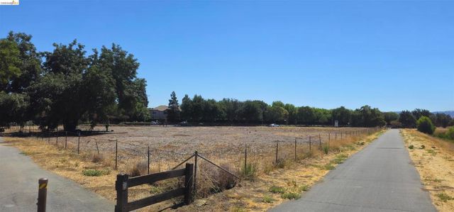 Sand Creek Road, Brentwood, CA 94513
