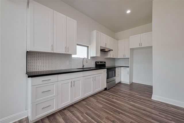 581 Road 51022, Cleveland, TX 77327