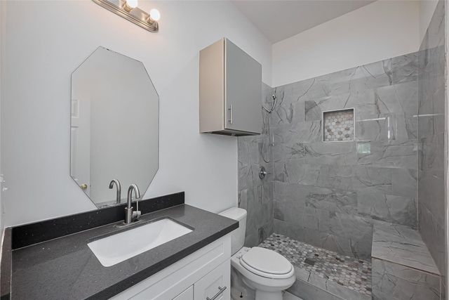 581 Road 51022, Cleveland, TX 77327