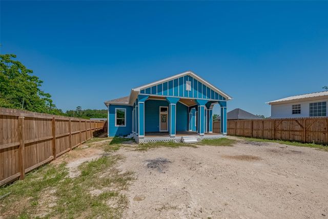 581 Road 51022, Cleveland, TX 77327