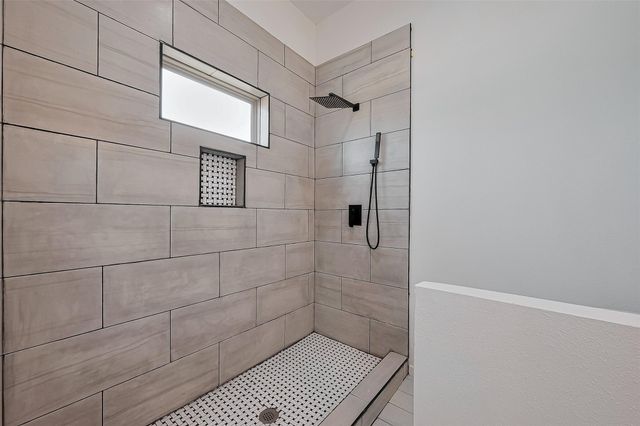581 Road 51022, Cleveland, TX 77327