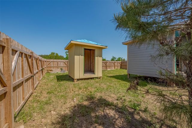 581 Road 51022, Cleveland, TX 77327