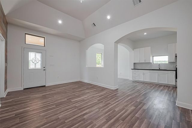581 Road 51022, Cleveland, TX 77327