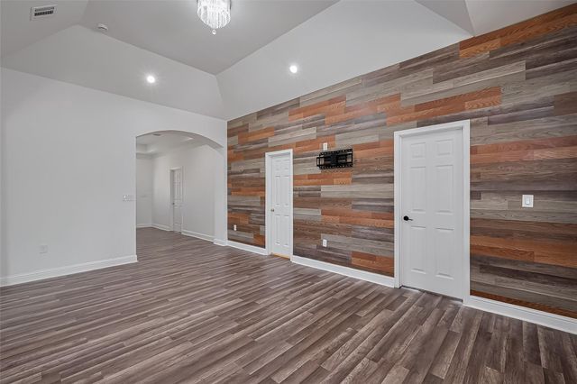 581 Road 51022, Cleveland, TX 77327