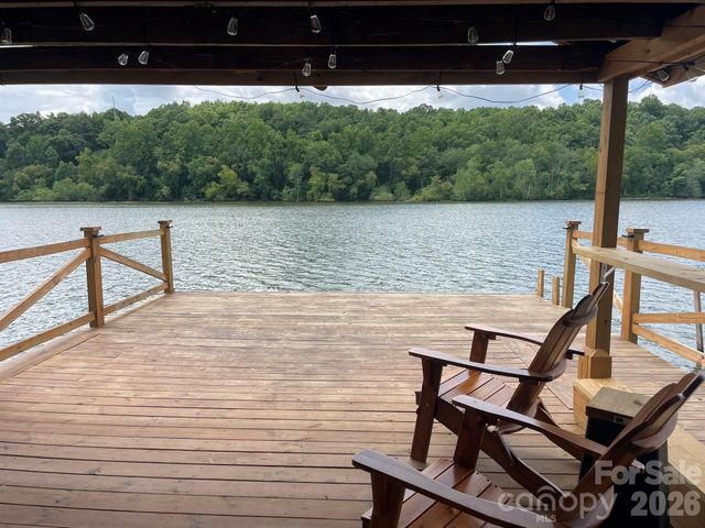 4852 Midway Sand Road, Hickory, NC 28601