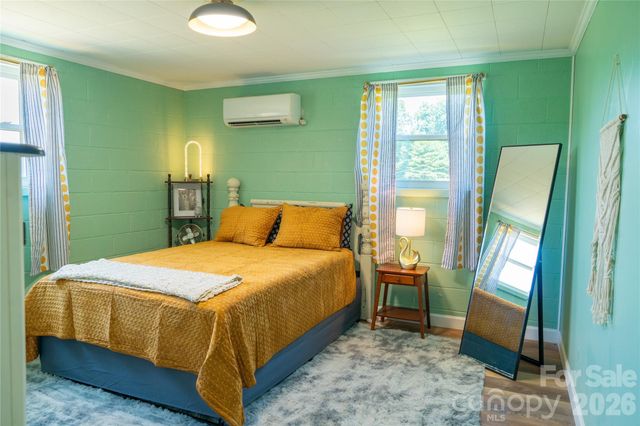 4852 Midway Sand Road, Hickory, NC 28601