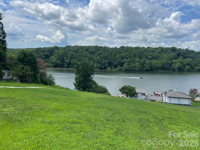 4852 Midway Sand Road, Hickory, NC 28601