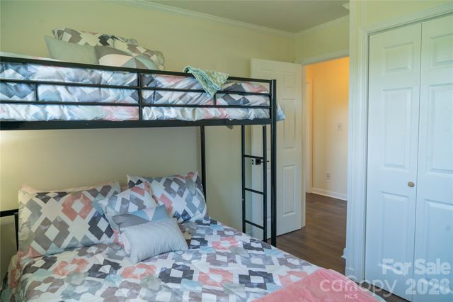 4852 Midway Sand Road, Hickory, NC 28601