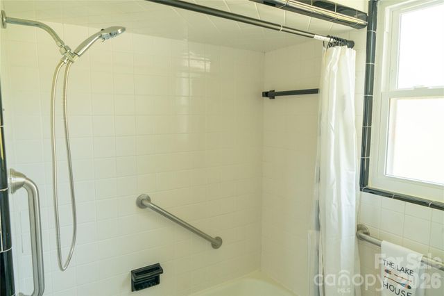 4852 Midway Sand Road, Hickory, NC 28601