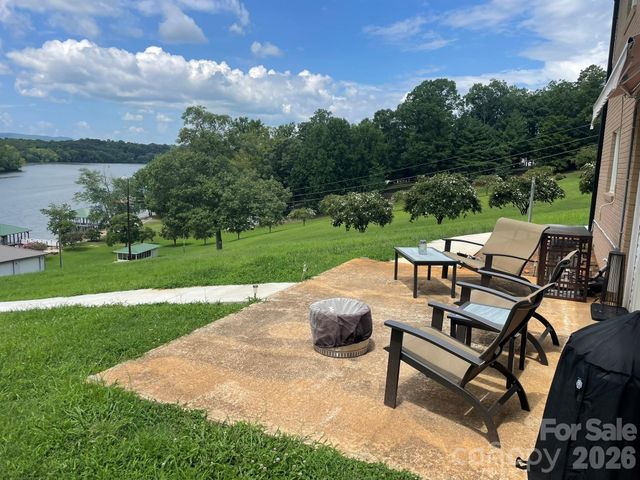 4852 Midway Sand Road, Hickory, NC 28601