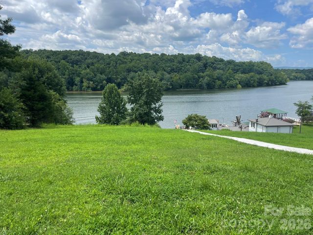 4852 Midway Sand Road, Hickory, NC 28601