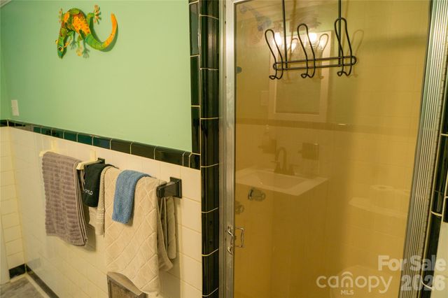 4852 Midway Sand Road, Hickory, NC 28601