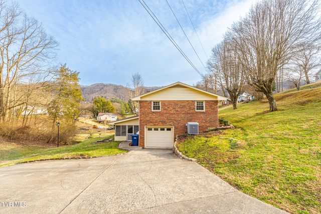 394 Elm Street, Gate City, VA 24251