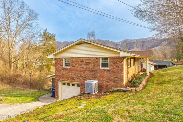 394 Elm Street, Gate City, VA 24251