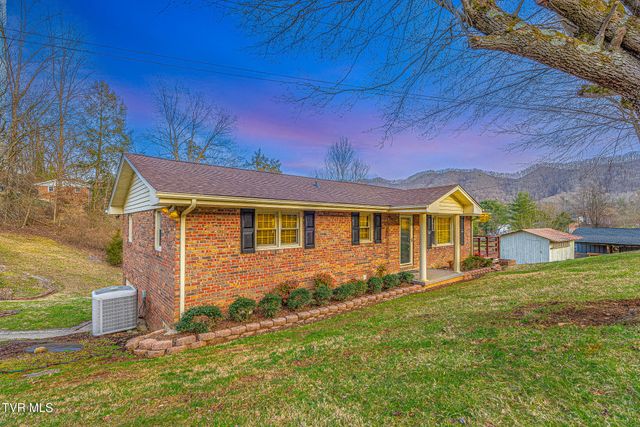 394 Elm Street, Gate City, VA 24251