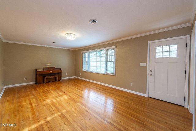 394 Elm Street, Gate City, VA 24251