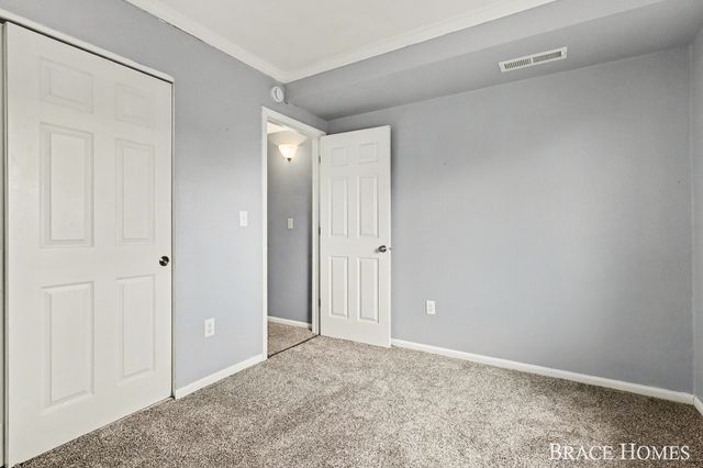 3336 Devonwood Hills NE E, Grand Rapids, MI 49525