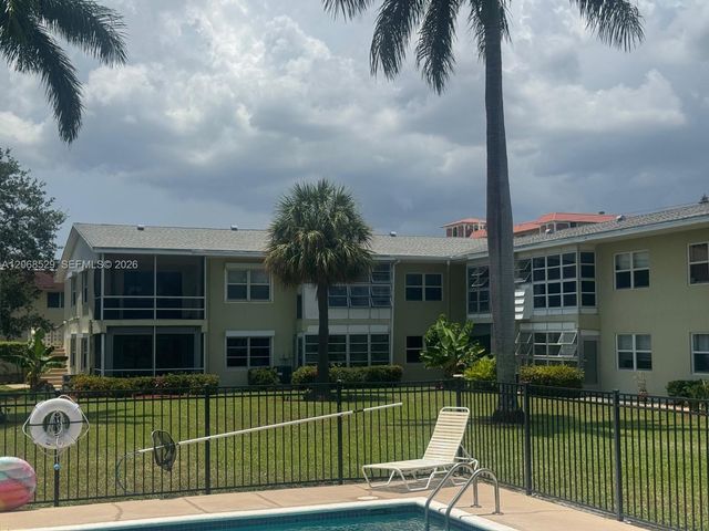 960 Crystal Lake Drive 114, Deerfield Beach, FL 33064