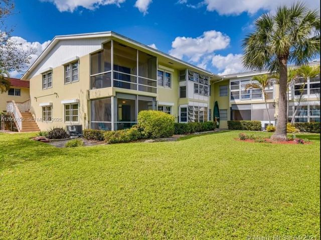 960 Crystal Lake Drive 114, Deerfield Beach, FL 33064