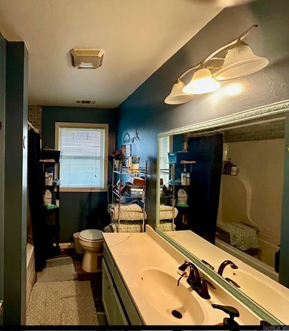 208 N 4Th St, Marmaduke, AR 72443