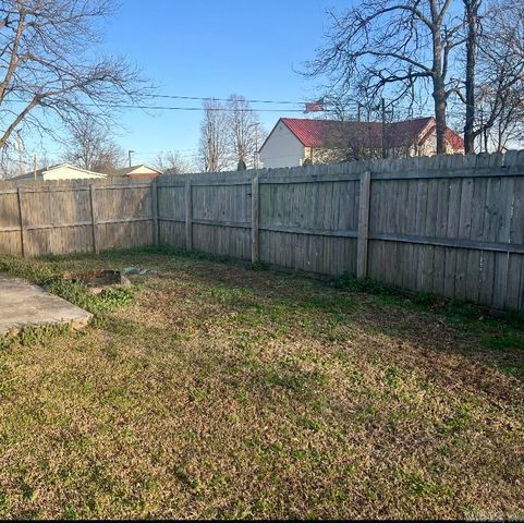 208 N 4Th St, Marmaduke, AR 72443