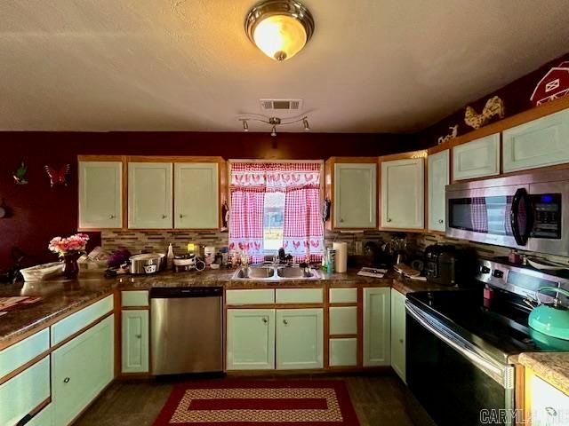 208 N 4Th St, Marmaduke, AR 72443