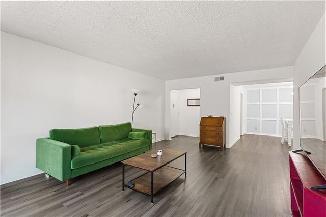 6851 Roswell Road K24, Sandy Springs, GA 30328