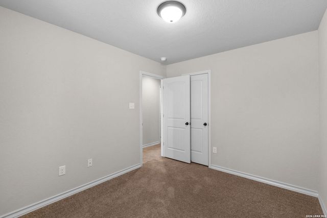 6934 Lakeview Dr, San Antonio, TX 78244