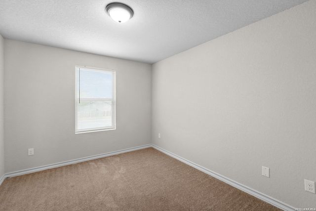 6934 Lakeview Dr, San Antonio, TX 78244