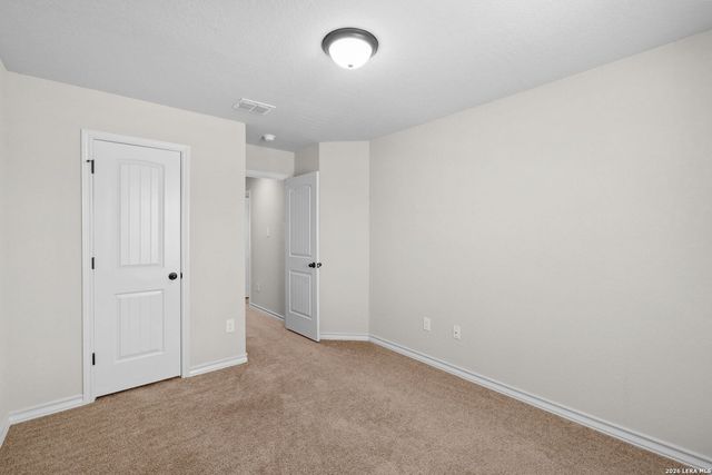 6934 Lakeview Dr, San Antonio, TX 78244