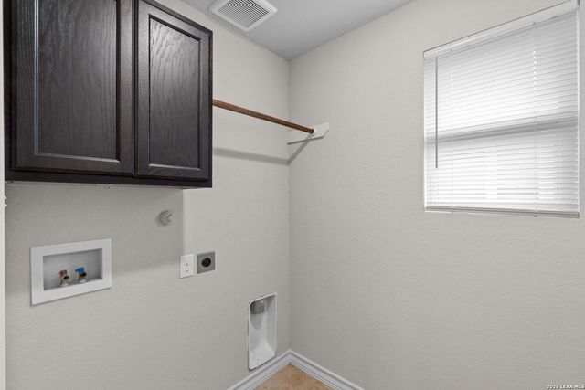 6934 Lakeview Dr, San Antonio, TX 78244