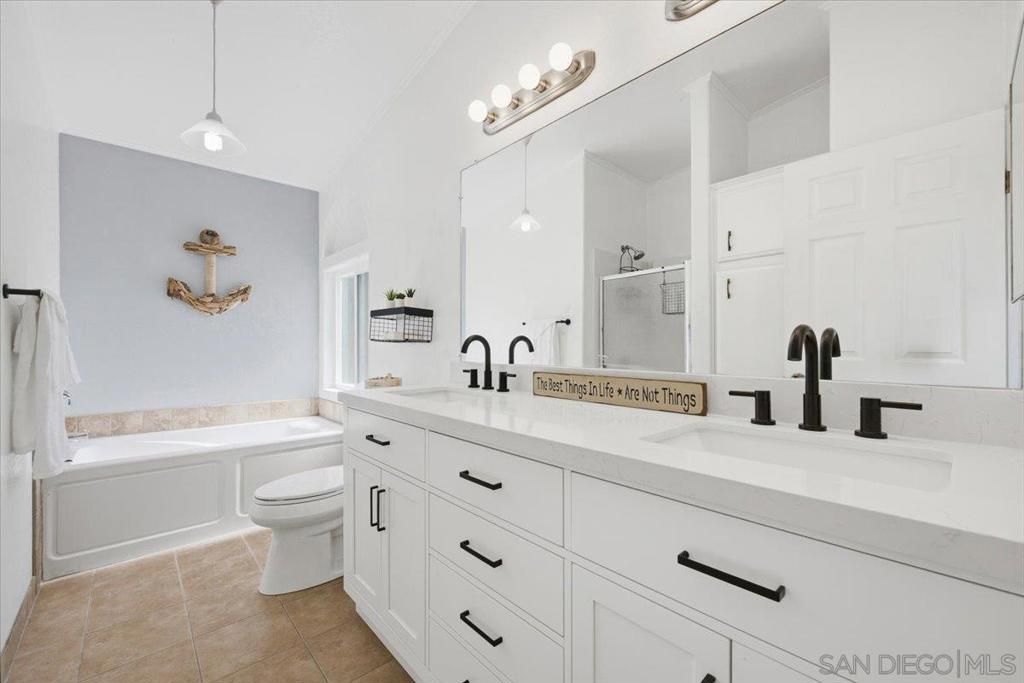 Image 21 of property listing at 15935 Spring Oaks Rd 57, El Cajon, CA 92021