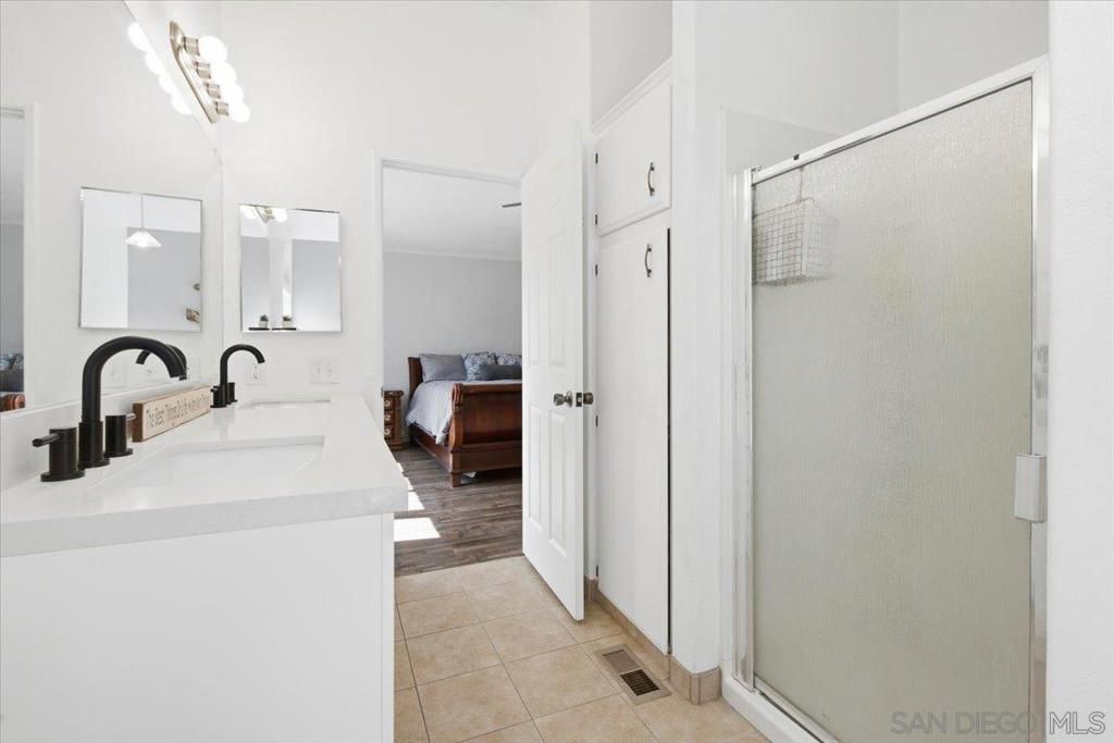 Image 22 of property listing at 15935 Spring Oaks Rd 57, El Cajon, CA 92021