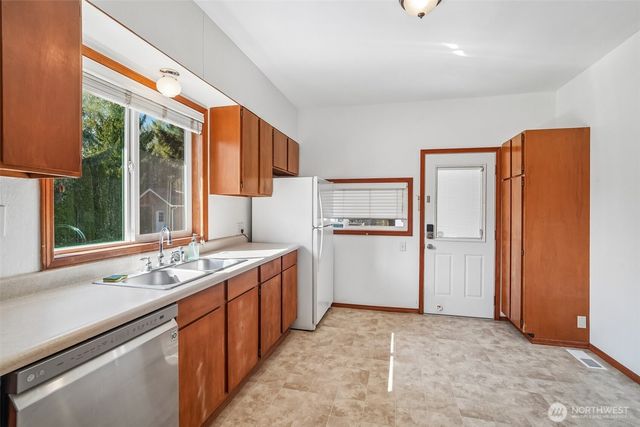 16804 SE 128th Street, Renton, WA 98059