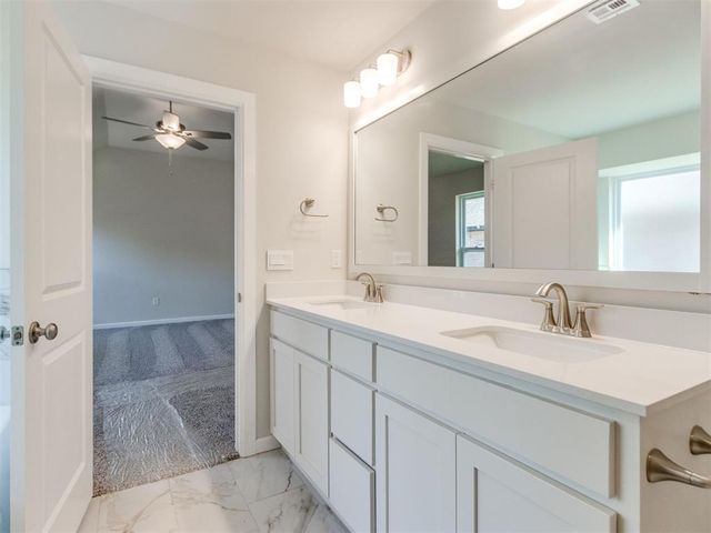 1012 SE 16th Terrace, Newcastle, OK 73065