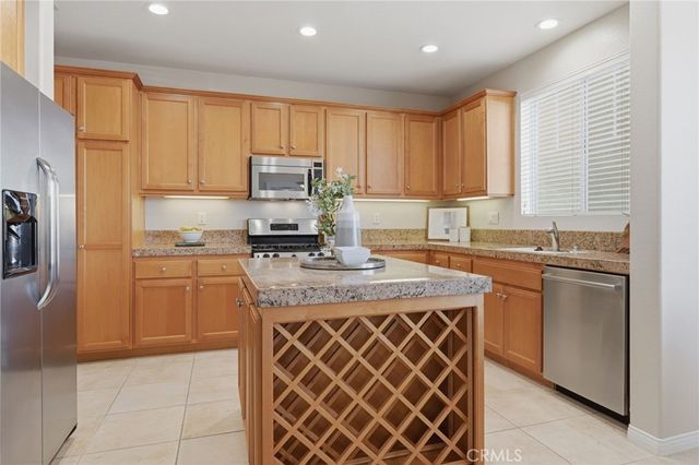 2724 17th Street, Huntington Beach, CA 92648