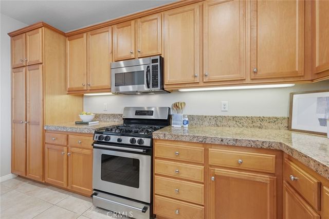 2724 17th Street, Huntington Beach, CA 92648