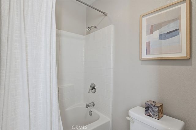 2724 17th Street, Huntington Beach, CA 92648